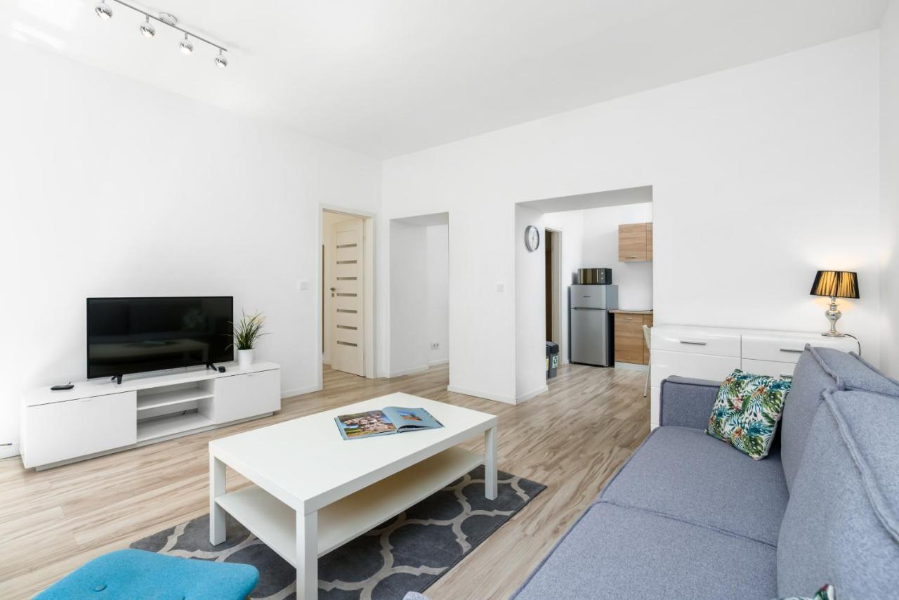 Wozna By Renters Apartment